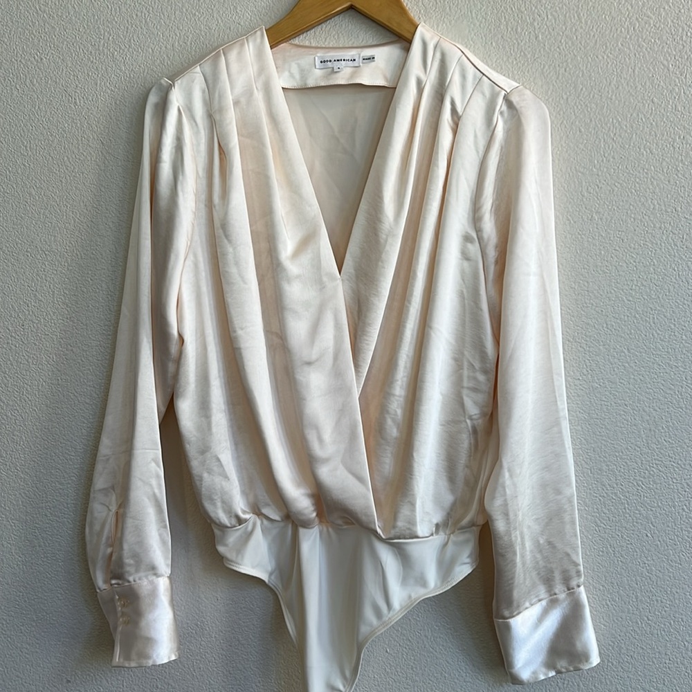 🆕 GOOD AMERICAN Long Sleeve Washed Satin Wrap Bodysuit in Ivory Size 1 Small - Picture 12 of 16